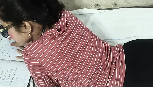 Meine kleine wütend auf mich, wir teilten ein bett für die ganze nacht, volles hindi virales Video