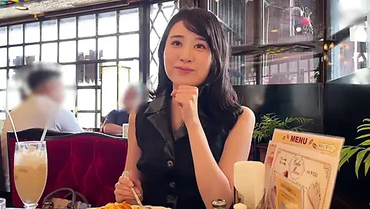 A118F06 A beautiful, innocent, and sensible office lady started a matching app while looking for a boyfriend! Despite her high communication skills, she gets excited and becomes a nymphomaniac despite embarrassment from her sly body touches!