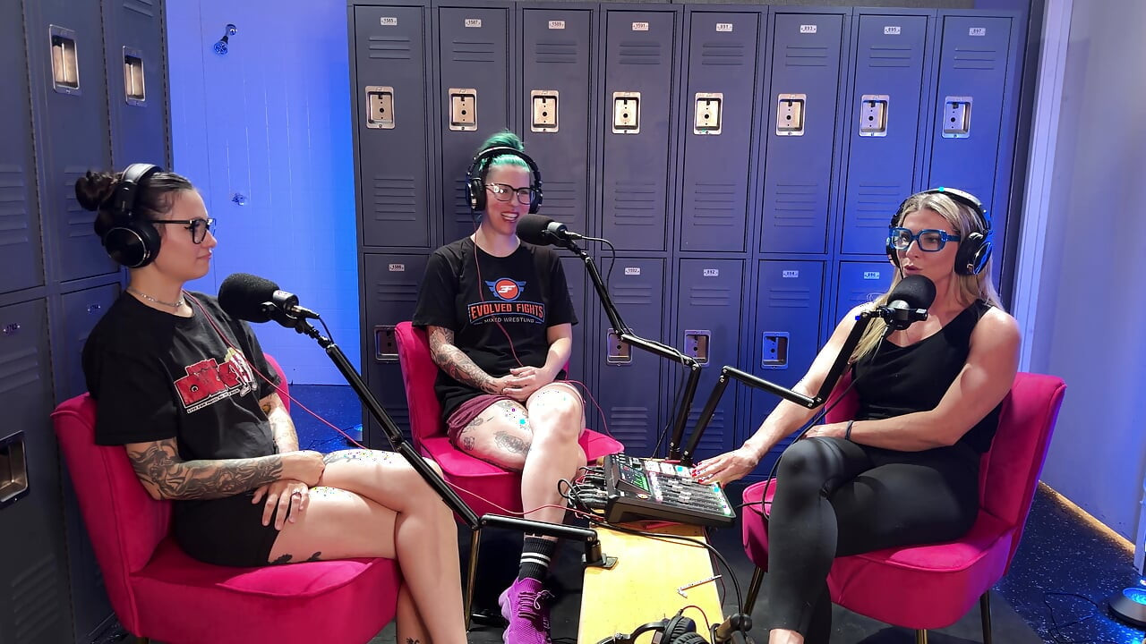 Luna Lovely and Nikki Zee Join Ariel On Locker Room Talk
