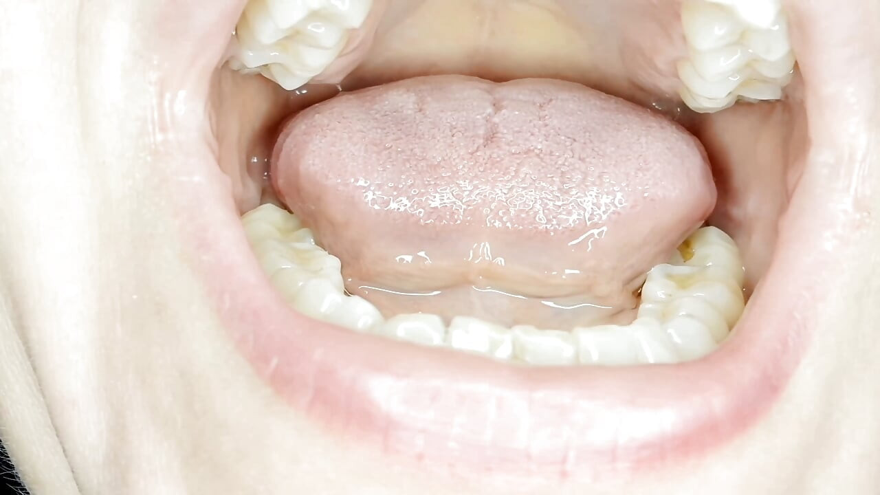 Inside My Mouth Chew Chew & Tongue (open Mouth Chew & Tongue POV)