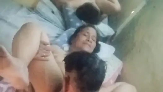 Ketika saat-saat keluar hubungan menjadi lebih kuat coz di mana selalu bersetubuh