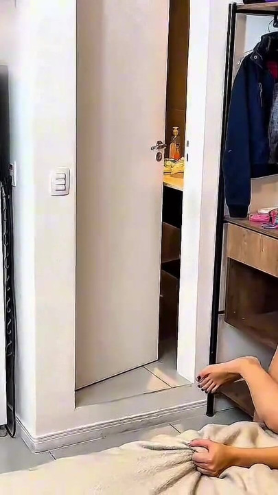 Prt.3 - Visit from the naughty tiffany Carioca, naughty girl likes danger and gave me a quiet time so my wife wouldn't notice greedy naughty... | Clip 2