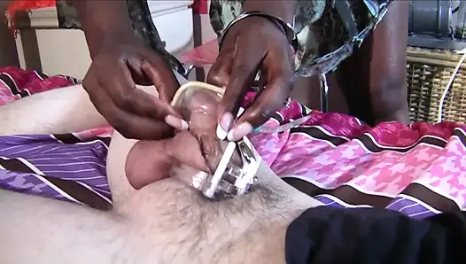 Zenci tanrıçanın kölesi!