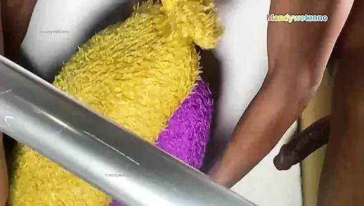 Pelacur nakal ini dientot habis-habisan sama kontol besar pria kurus sampai dicrot di dalam