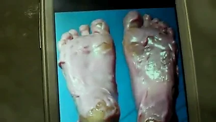 Sweet-feet85 #2'ye ayak saygısı (şekerli ayak fetişi)
