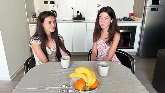 Evli kadın kocasının arkadaşını sikişini izliyor