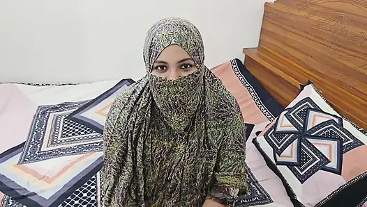 I found the master's wife alone and fucked her. part 01
