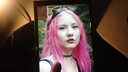Pinkychick'e saygı duruşu