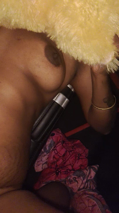 차에서 마누라를 따먹는 공공 장소에서의 섹스