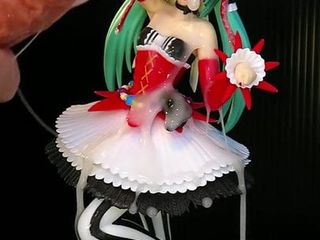 Miku Hatsune 09 figure bukkake (fakecum)