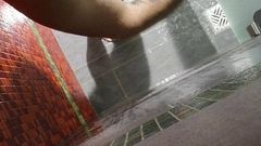 Heimlich im der bade Dusche