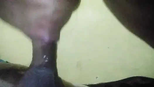 Жена соседа любит сосать член