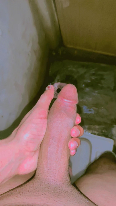 Feeling horny today with huge dick come on fuckk