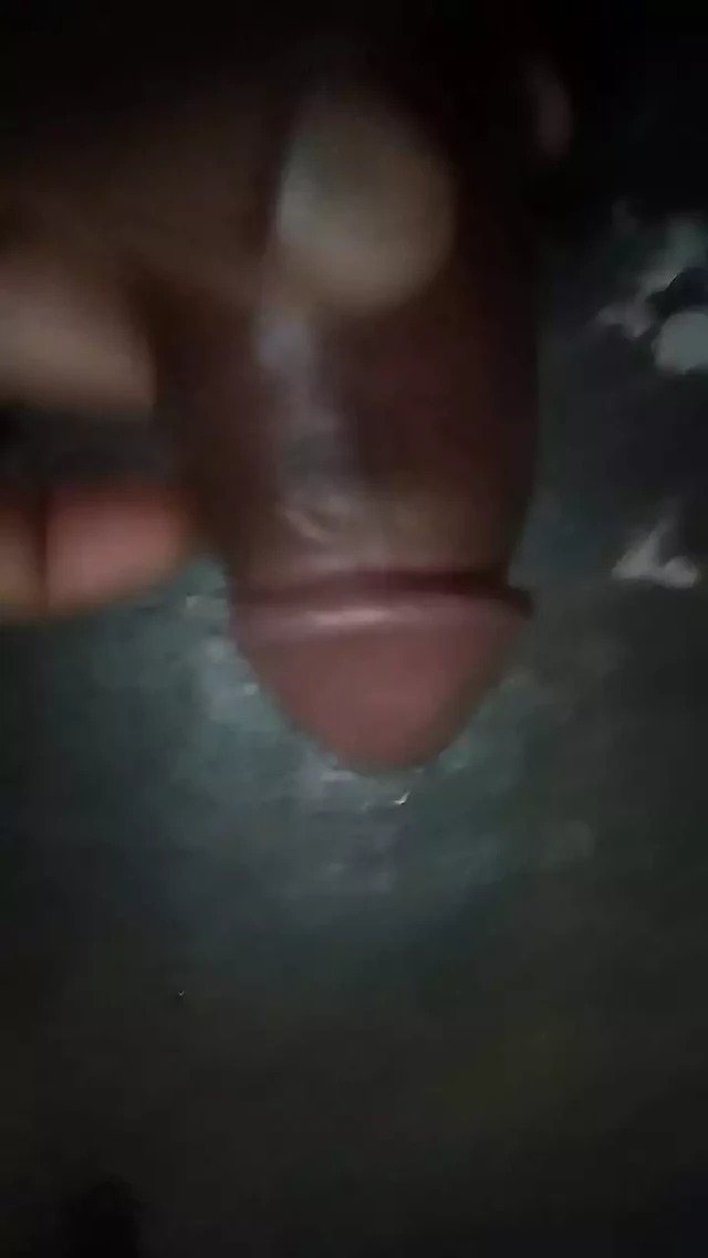 The semen came out of the hand by shaking the penis