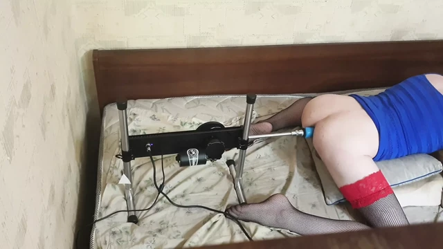 Горячее соло сисси-шлюшки, машина для траха