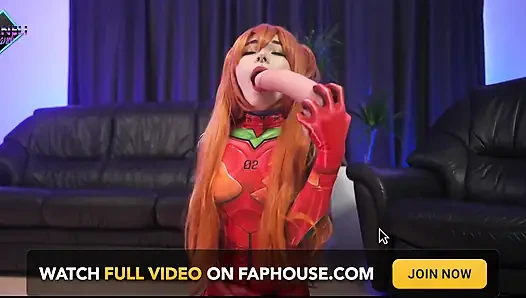 Asuka Langley sıkı muhtaç deliklerini eğitiyor