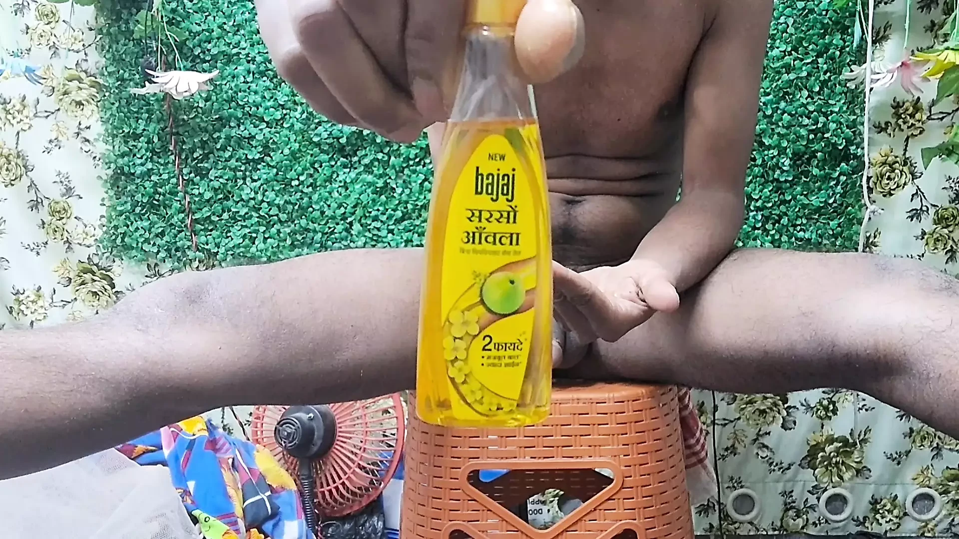Land massage with amla oil