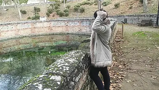 СЕКС В ГОРАХ С БРЮНЕТКОЙ С БОЛЬШОЙ ЗАДНИЦЕЙ НА УЛИЦЕ