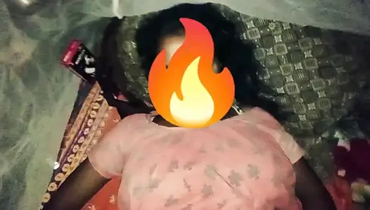 Pasangan Muda Desi India Melakukan Hubungan Seks Sengit di Rumah