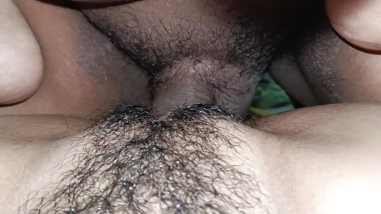 Sister-in-law's sesque pussy naked