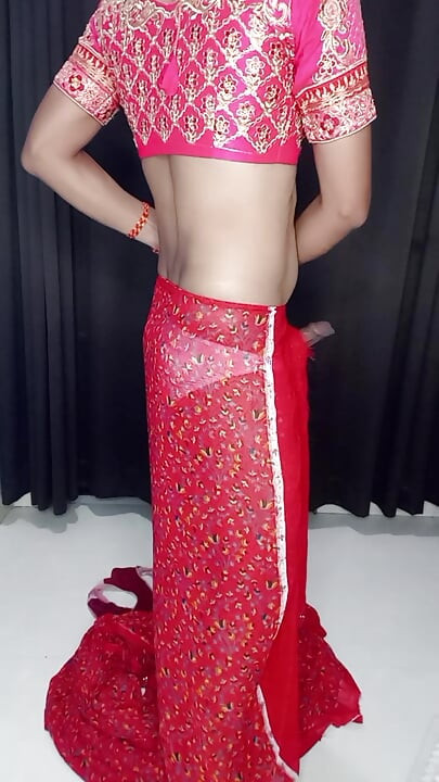 Gorgeous sexy red saree wearing like my stepmom sexy figur