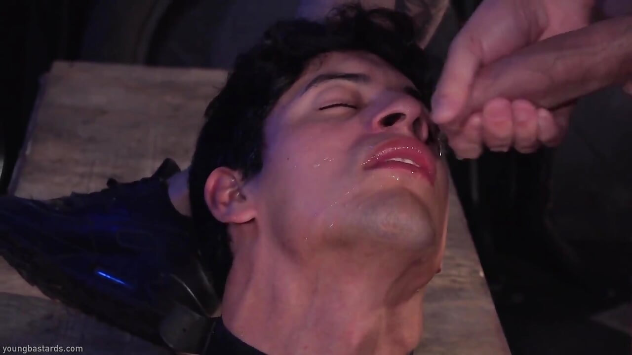 Stretching a Young Ass with Two Cocks