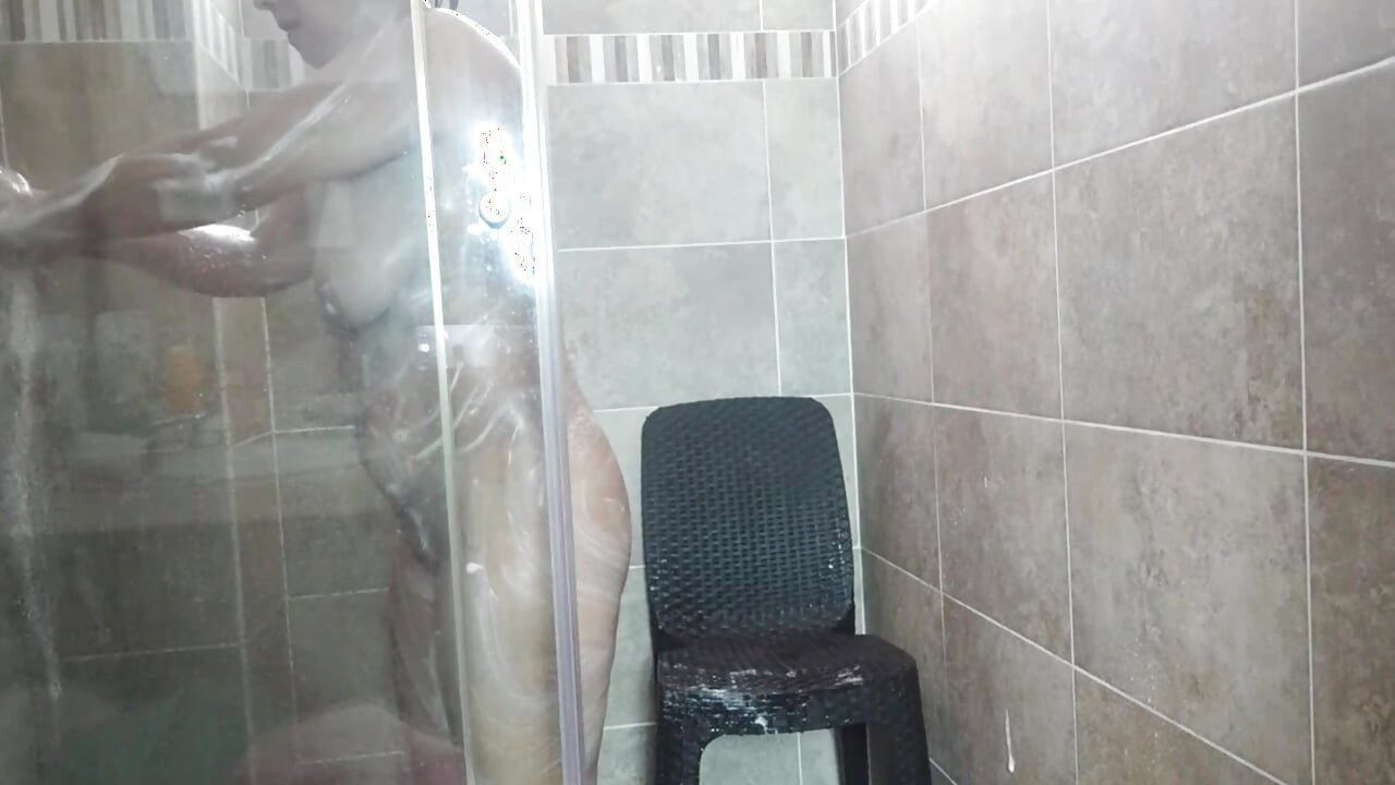 EXPERIENCED WOMAN MAKING MY COCK BIGGER WITH ADAMANDEVE AND LUPO