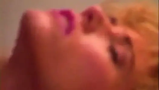 Açgözlü Angelica Bella acımasız bir anal seks sırasında filme alındı