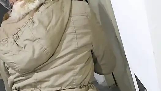 Argentinian Girl Has Sex in the Parking Lot