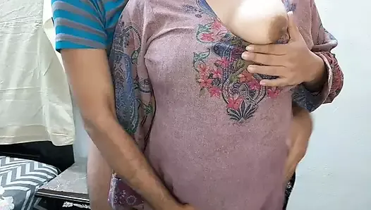 Индийская жена пенджаби дези и секс мужа в домашнем видео (QueenbeautyQB)