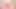 タイトなショートパンツを履いた美しい女の子がお尻を見せた