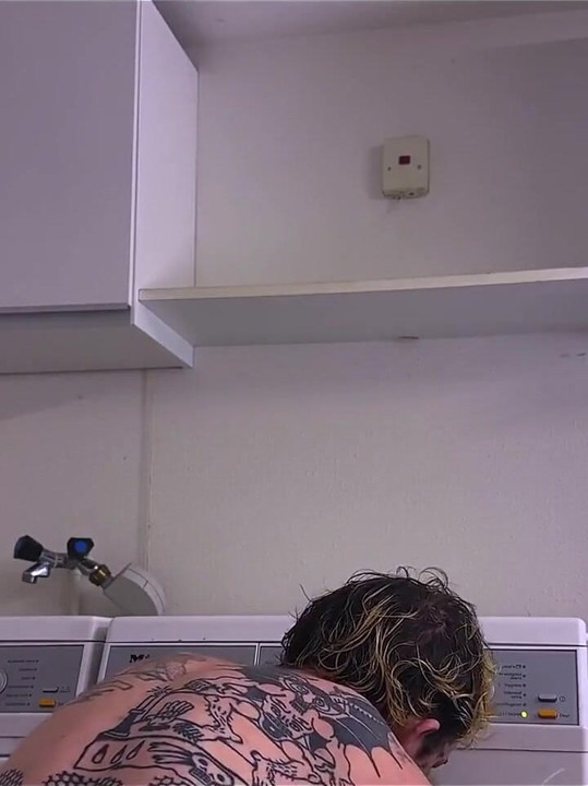 Horny Ftm XXX Skips Jerks off His Boypussy While Sitting on the Washing Machine