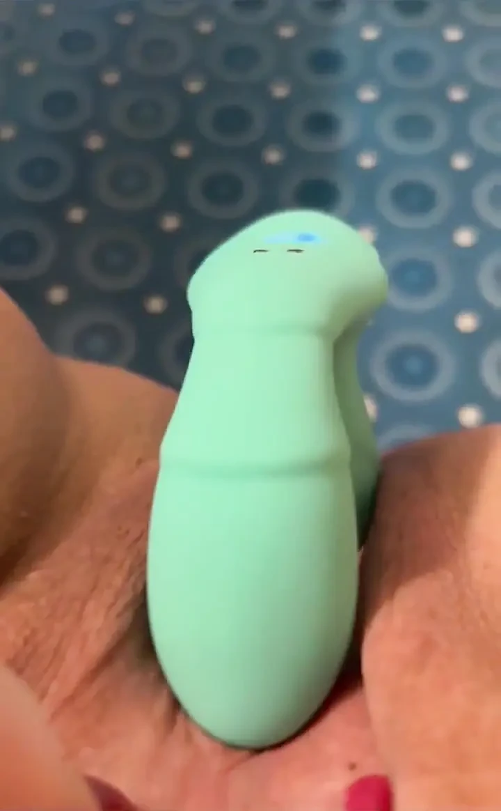 I Love This Self Thrusting Dildo