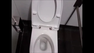 este soy yo masturbandome en el aeropuerto