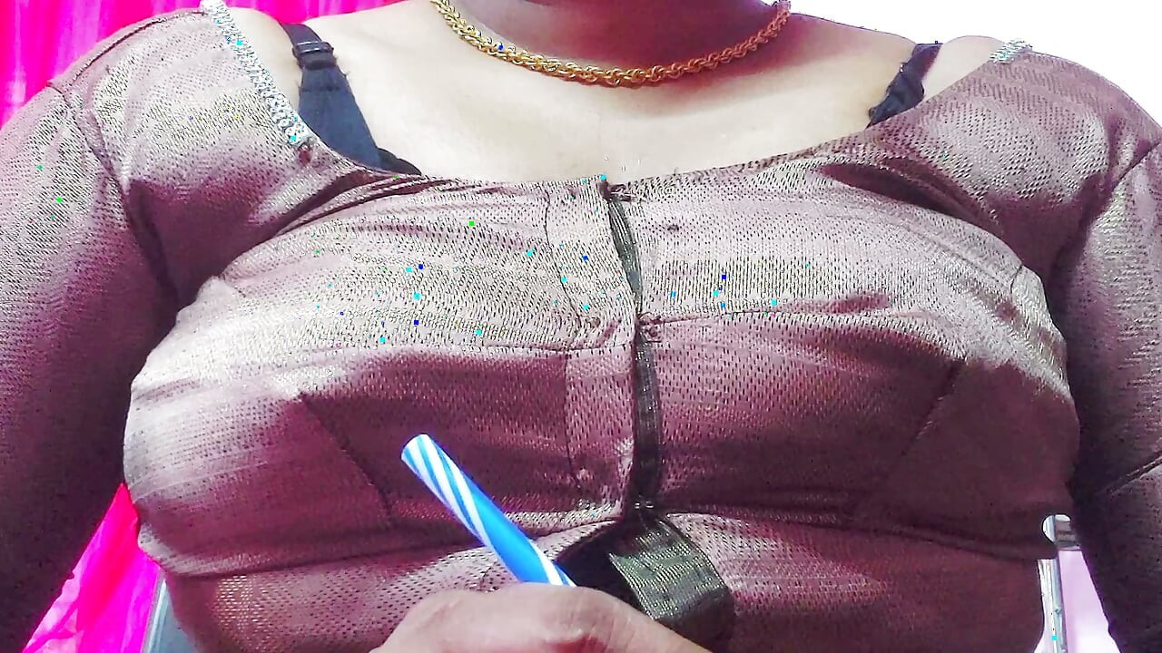 Desi Boy has sex with beautiful stepsister