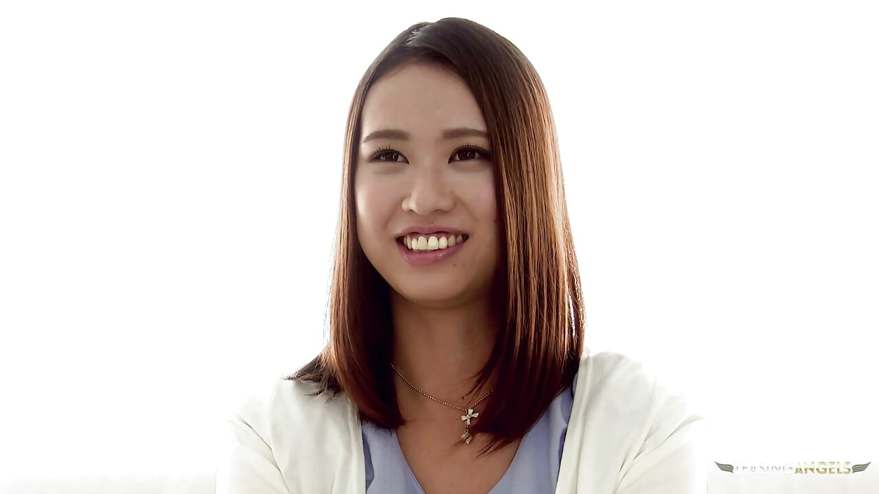 Diese Frau hat sich die Haare stylen lassen, um ihr Solo-Erlebnis zu verbessern