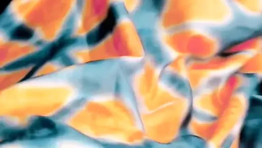 Hintli kadın kocasının arkadaşı tarafından sikiliyor