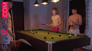 STAXUS :: A threesome between buddies… but one of them hides a BIG surprise