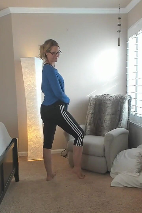 Máy bay bà già quyến rũ người đàn ông trẻ hơn tùy chỉnh