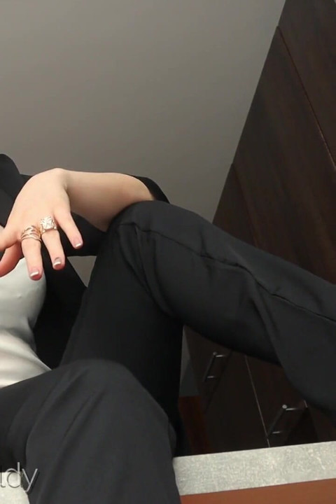 Betaal elke maand voor mijn verse pedicure! Laat je pik kloppen!