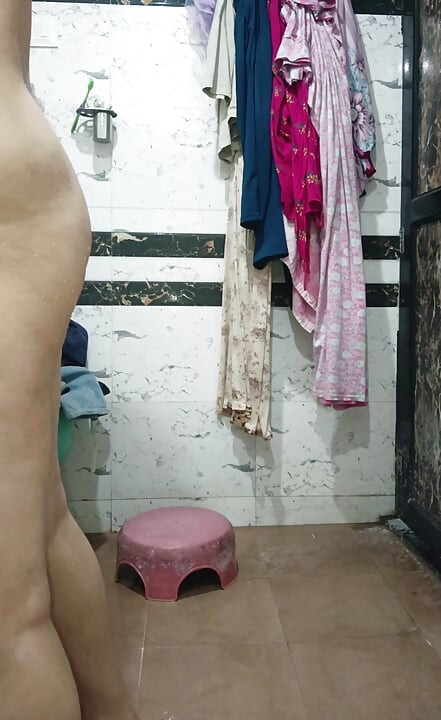 Priya Bhabi New Style Body Show