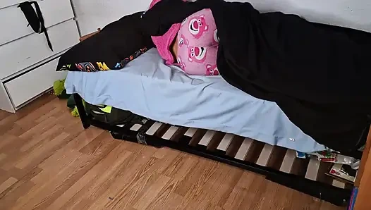 Housemate I forget to close the door to her room, she mistakes me for her boyfriend and I end up fucking her tight pussy thinking about her novi