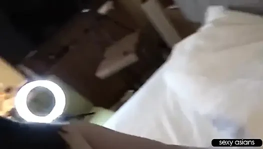 Cewek semok amatir dengan tubuh aduhai ini dientot habis-habisan dan dicrot di dalam setelah dientot habis-habisan sama besar