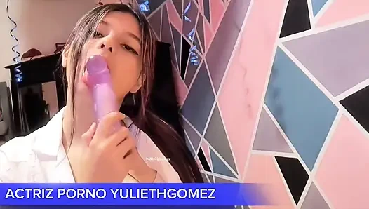 Шаловливая девушка пришла спровоцировать меня коротким платьем без трусиков, переехала ее задницей на палку, и все вышла