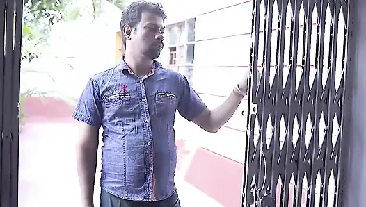 Lalit mistri nal thik krne aaya tha, akeli bhabhi ko pel diya