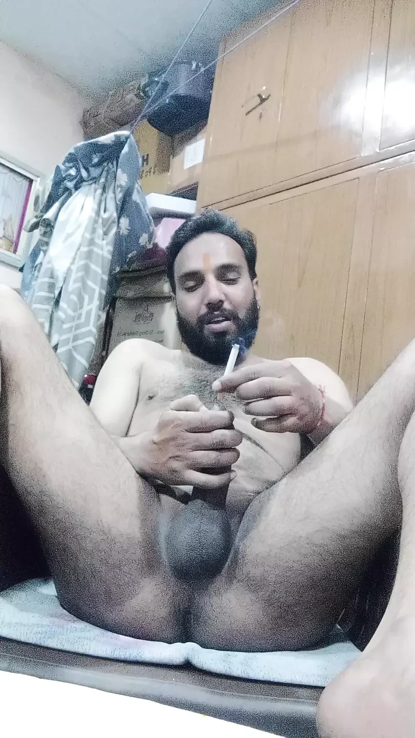 hairy daddy show back hole in live with friends