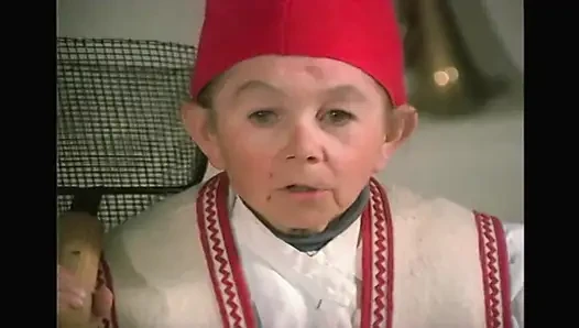 Snow White Became Snow Fucking with the Seven Dwarfs in the Ass