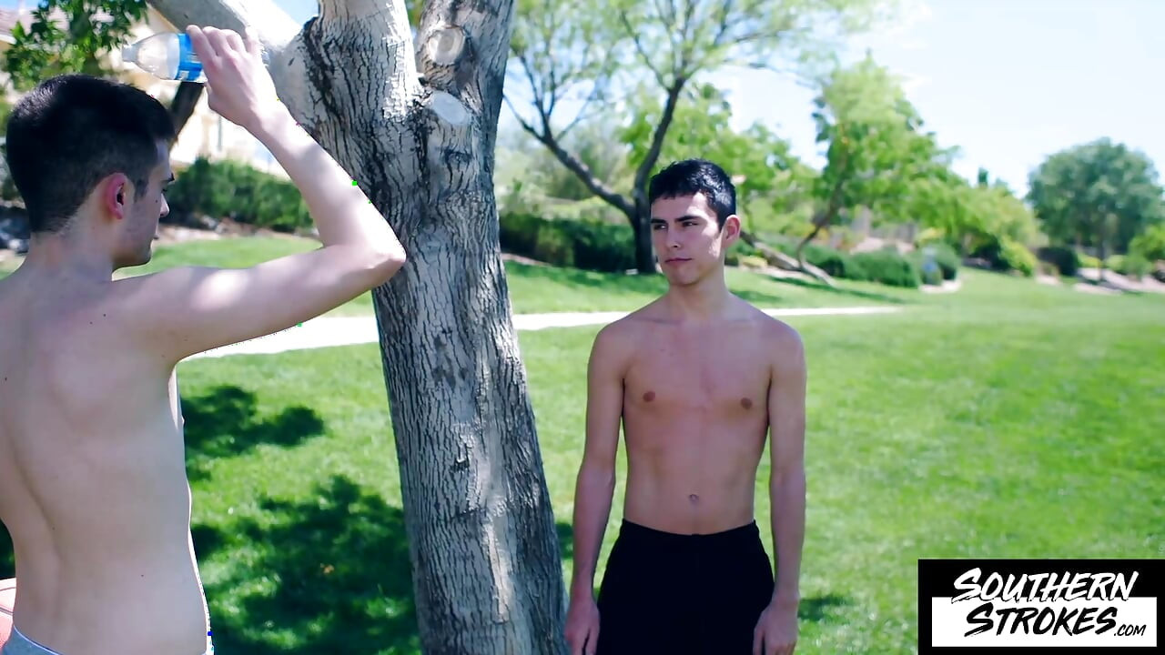 SOUTHERNSTROKES Timber Harvest And Xavier Ryan Loves Bareback Fucking