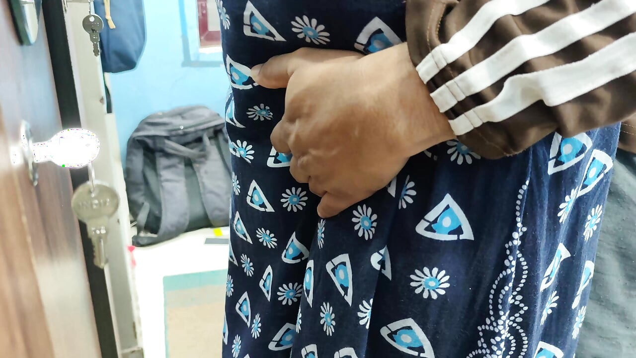 Hot neck kiss and ass kiss romance in nighty