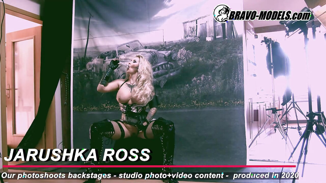 384-Backstage φωτογράφηση Jarushka Ross - Ενηλίκων